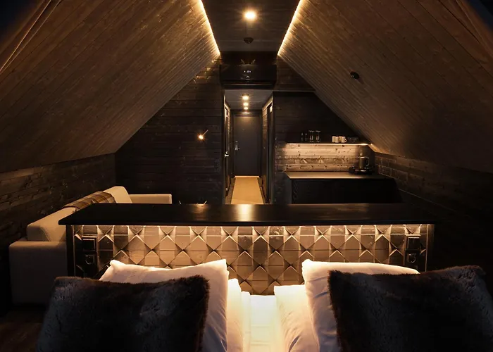 Wilderness Hotel Nellim & Igloos